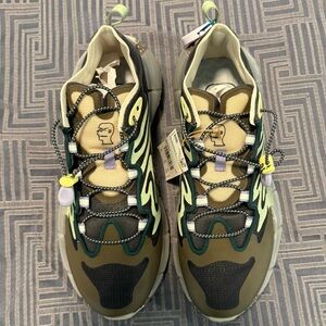 Reebok × Brain Dead Zig Kinetica |I True
Grey & Grey Terrain